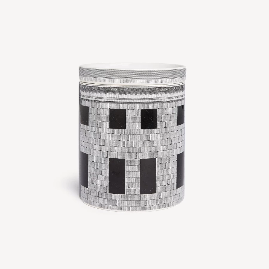 Fornasetti White and Black Scented Candle - Decor Architettura - Fragrance Immaginazione - Large Nel Mentre Candle